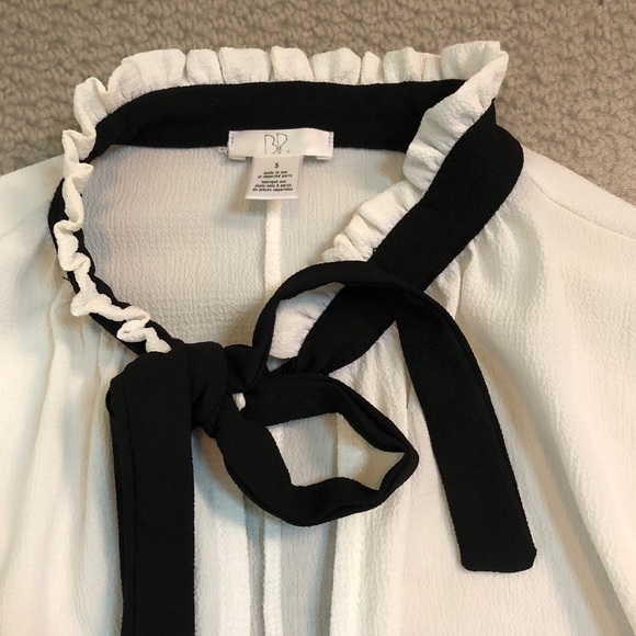 BP Light Cream Tie Blouse Size Small - Picture 3 of 4